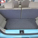 Der Kofferraum ist ausreichend dimensioniert.