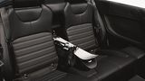 Range Rover Evoque Cabrio - der Laderaum schluckt nur 251 Liter. Da hilft die Skidurchreiche