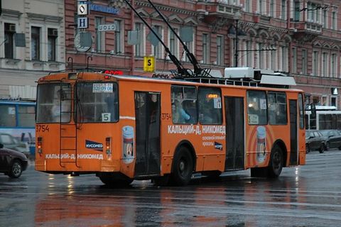 Immerhin kommen die Busse gut durch