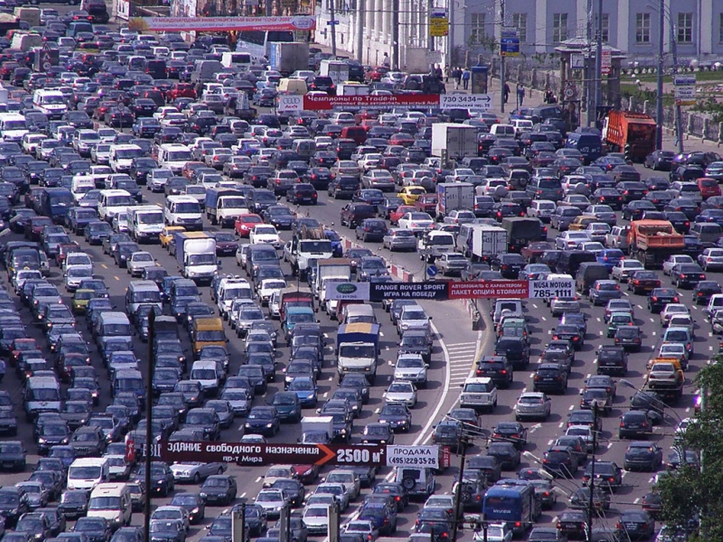 Dauerstau auf Moskaus Straßen