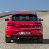 Auffällig sind die dunklen Endrohre