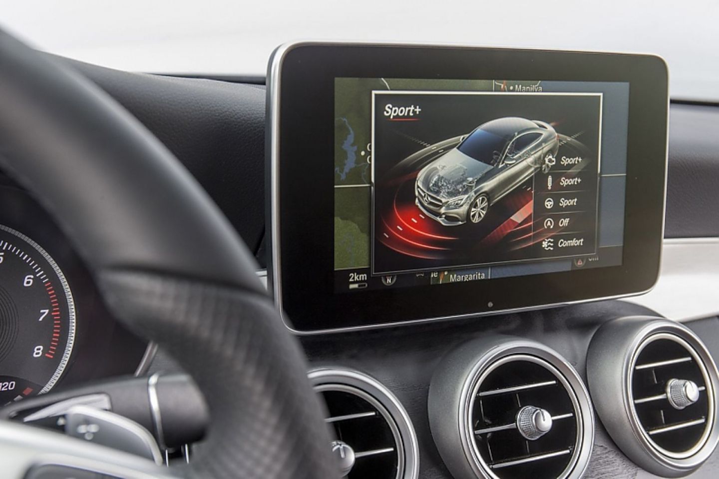 Bei Sport+ lassen die Regelsysteme sogar kleine Drifts zu