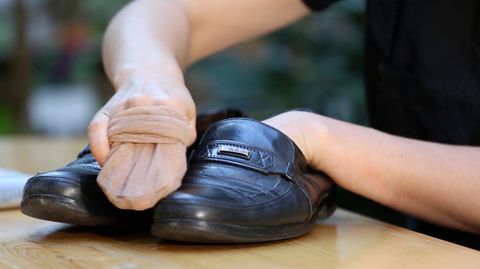 Mit diesen Tipps werden Ihre Schuhe blitzschnell sauber.