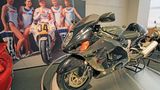 Das erste Serienmotorrad, das über Tempo 300 fuhr: Suzuki Hayabusa 1300.