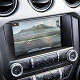 Die Rückfahrkamera erleichtert das rangieren.