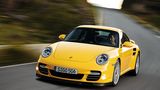 Vor allem i Kurven ist der Porsche Turbo besonders agil