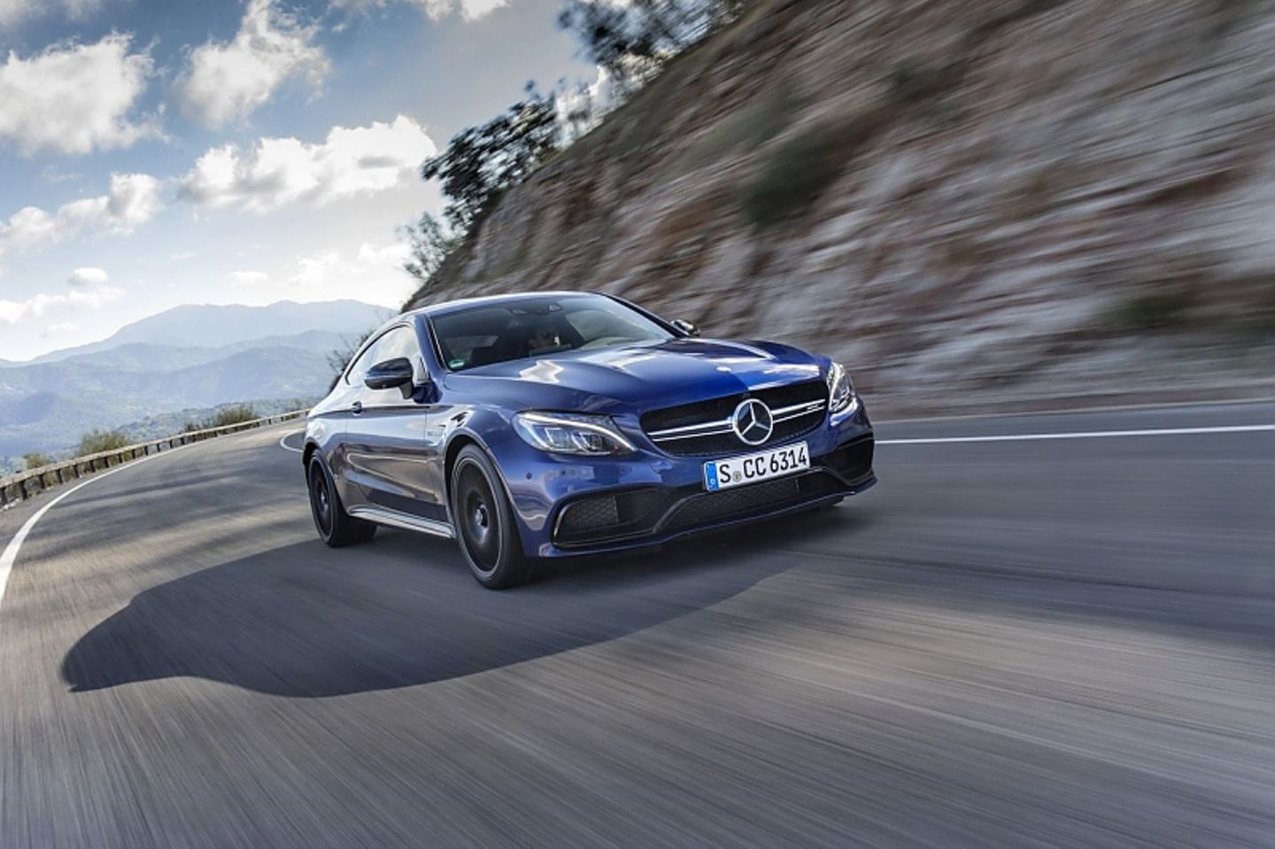 Das Mercedes AMG C 63 S Coupé knackt nach 3,9 Sekunden die 100-km/h-Marke