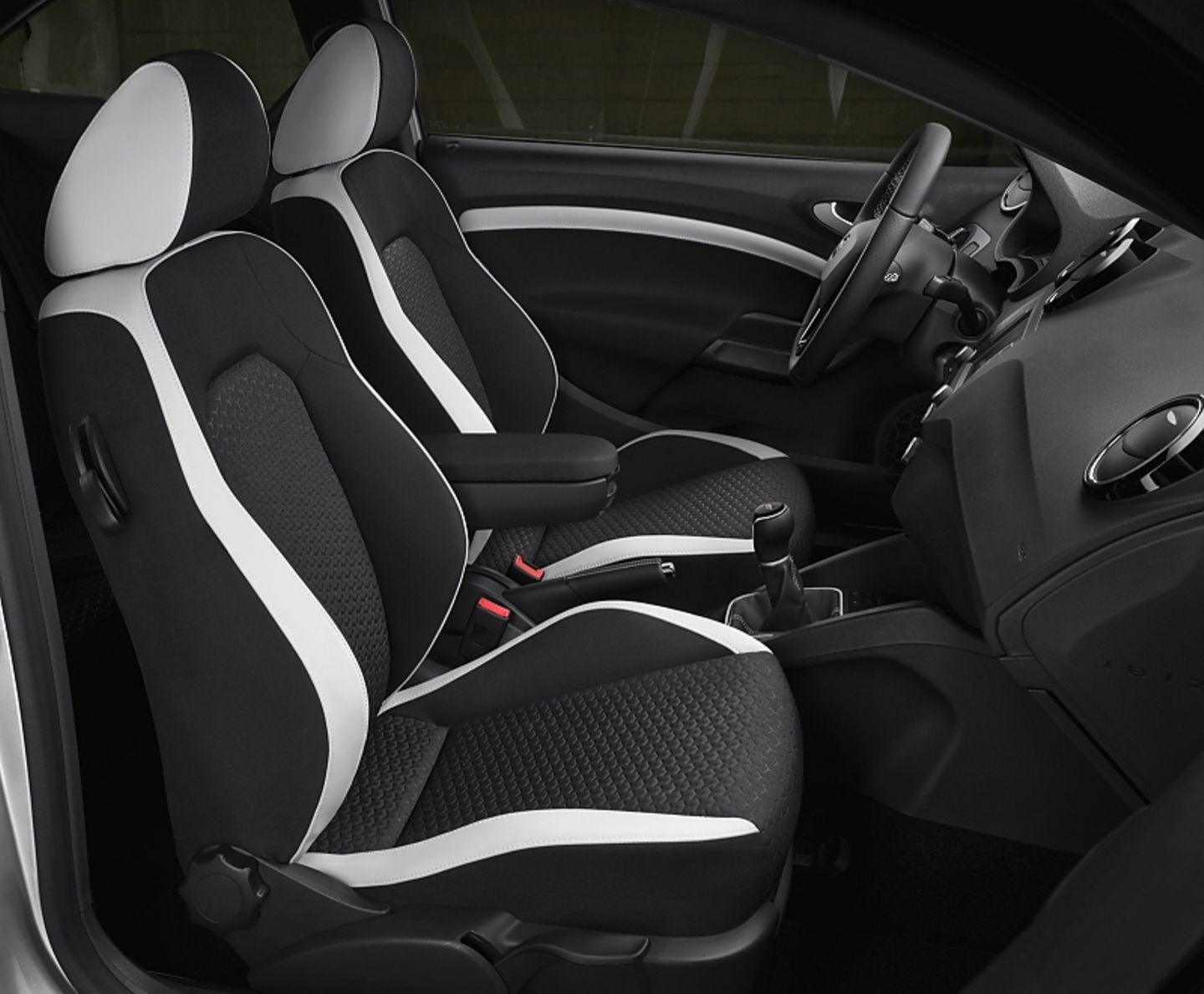 Die Sportsitze im Seat Ibiza Cupra bieten einen guten Seitenhalt