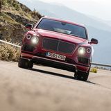 Dank der elektronischen Wankstablisierung liegt der Bentley Bentayga wie das berühmte Brett