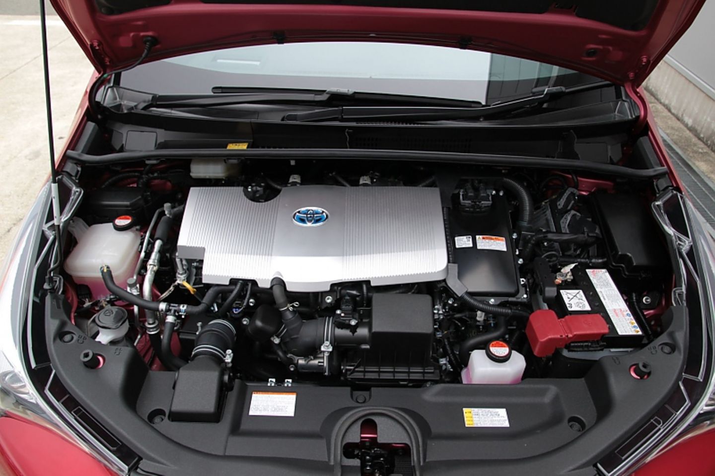 Der doppelte Antrieb des Toyota Prius 2016
