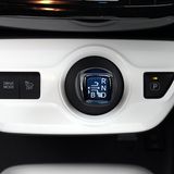 Toyota Prius 2016 - der bekannte Schalthebel