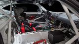 ...ein Rennschalensitz sind im Porsche Cayman GT4 Clubsport serienmäßig verbaut.