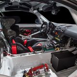 ...ein Rennschalensitz sind im Porsche Cayman GT4 Clubsport serienmäßig verbaut.