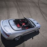 Von Anfang an gibt es den Chevrolet Camaro als Coupe und Cabrio.