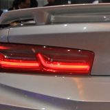 Das Verdeck öffnet und schließt bis Tempo 50.