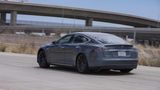Die Top-Variante des Model S schafft 250 km/h