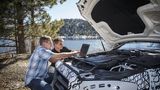 Mercedes E-Klasse 2015 Erprobung - auch die Motordaten werden immer wieder kontrolliert