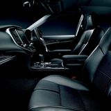 Der Innenraum des Toyota Crown 2016