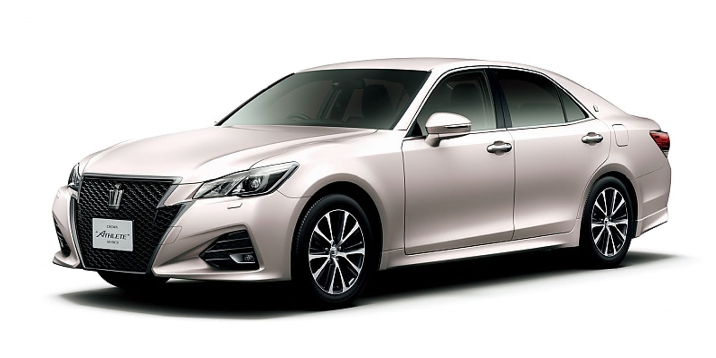 Toyota Crown 2016