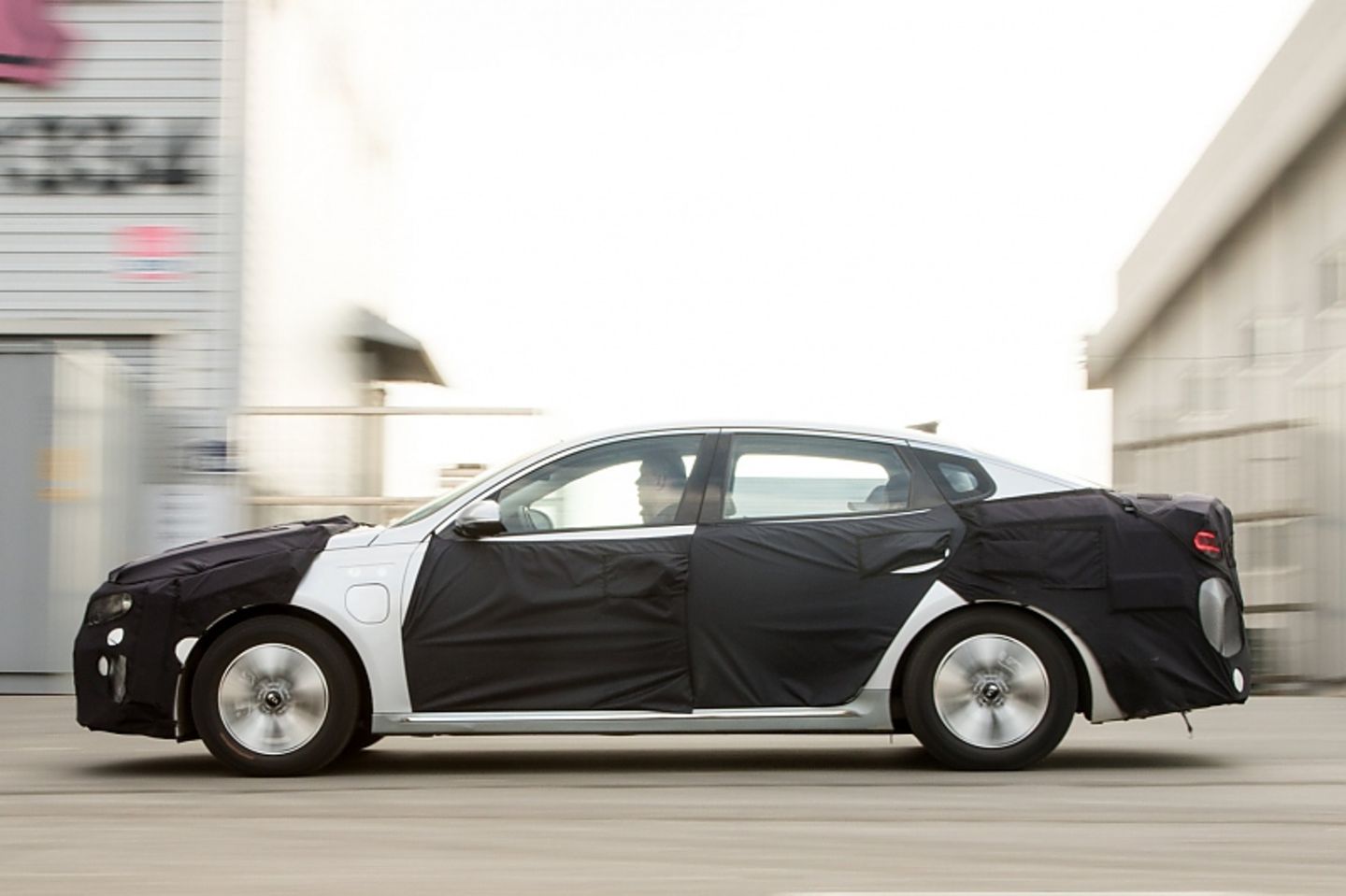 Kia Optima PHEV 2016 Prototyp