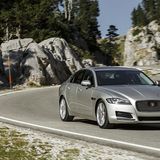 Der Jaguar XF 3.0d gibt sich mit 5,5 Litern pro 100 Kilometer zufrieden