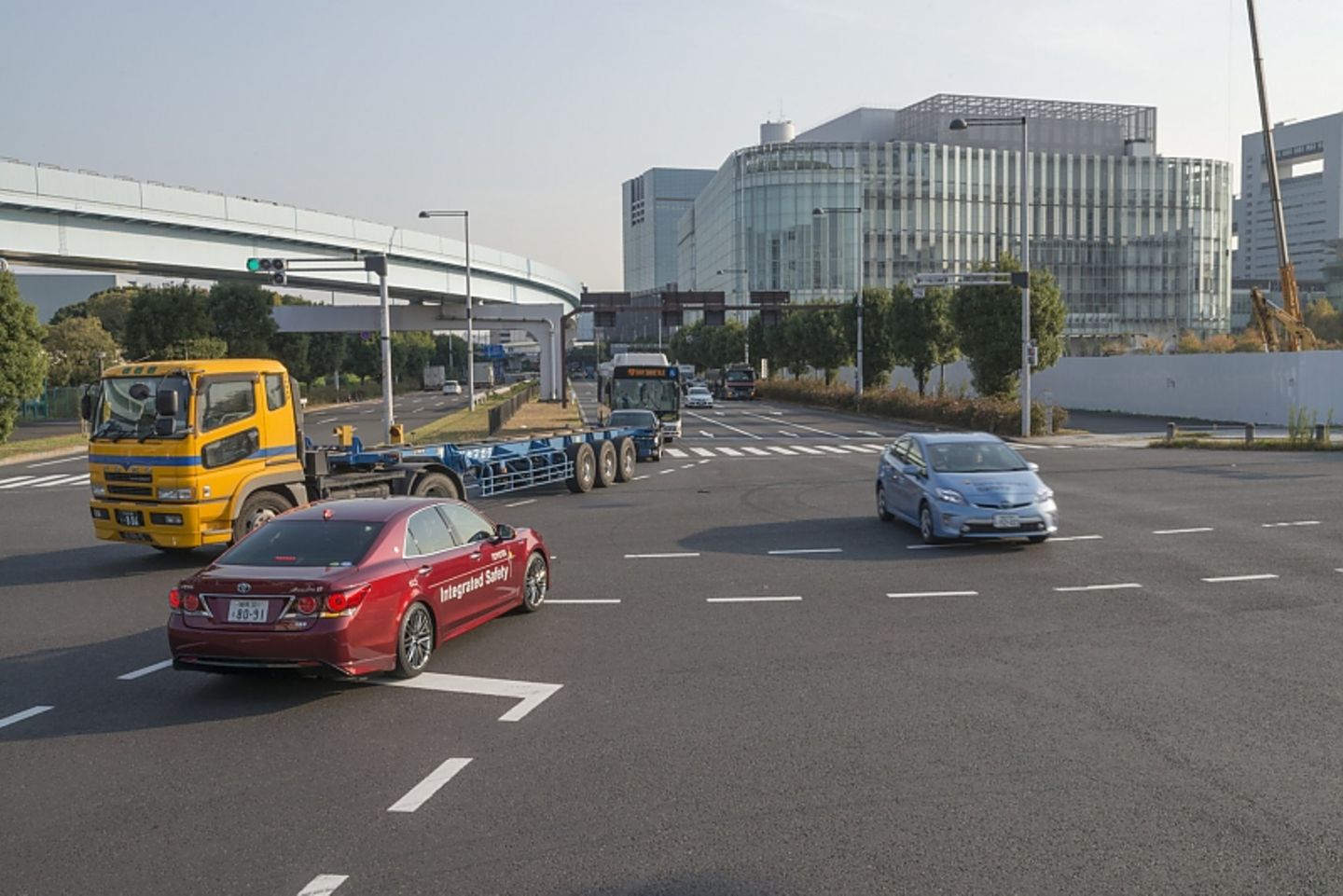 Kreuzungsassistent Toyota ITS in Tokio