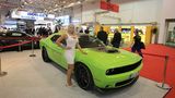Autos und Frauen - auf der Essen Motor Show eine sehenswerte Kombination.