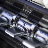 Mit diesem Hebel verstellt man die Lenkung