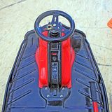 Das Lenkrad steht senkrecht und verfügt über keinerlei Rückstellkräfte.