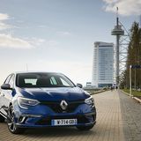 Das C-förmige Tagfahrlicht wird zum Renault-Merkmal