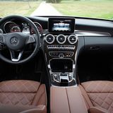 Übersichtlich gegliedertes Cockpit