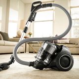 Auch ein Staubsauger hält nicht ewig: Nach sechs bis sieben Jahren ist meist Schluss. Der Nachfolger kostet etwa 200 Euro. 