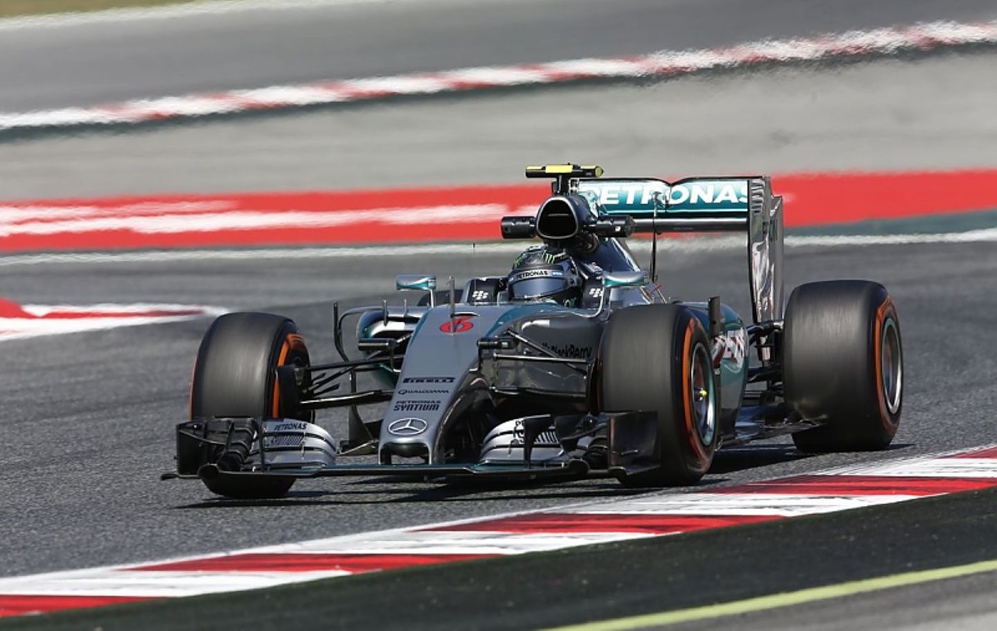 In der Formel 1 brummen Turbomotoren im Kreis.