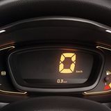 Renault Kwid Indien 2015 - digitale Instrumente gibt es trotz Schnäppchenpreis