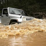 Wasserdurchfahrten sind mit dem Jeep Wrangler kein Problem