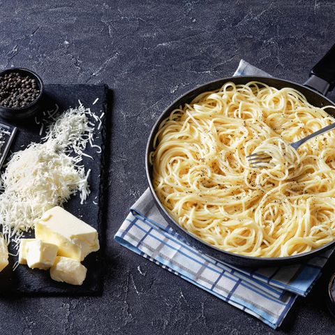 Spaghetti in einem tiefen Teller
