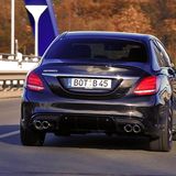 Der Brabus B30 - 410 hört sich auf Knopfdruck richtig dreckig an.