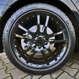 Die Räder sind auch von Brabus.