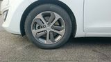Er rollt ab Werk auf 16 Zöllern.