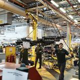 Das Fahrgestell kommt.