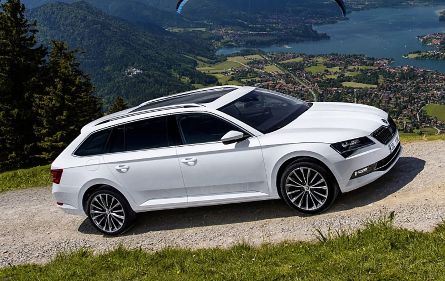 Skoda Superb Combi