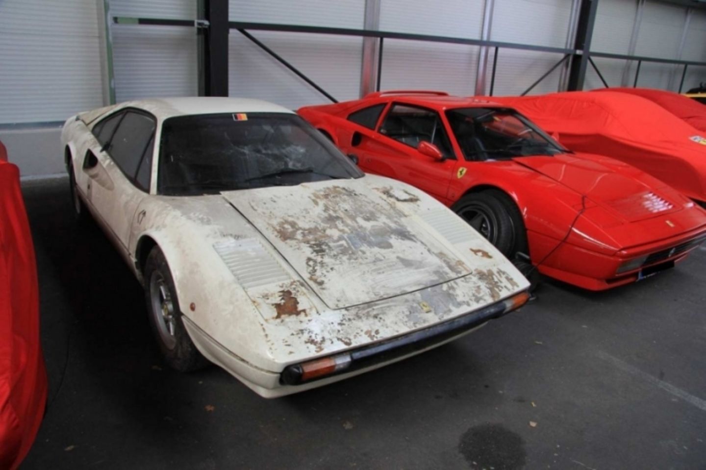 Ferrari Eberlein - viele historische Fahrzeuge in der Garage