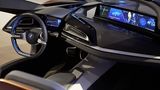 Das Cockpit des BMW i8 Spyder auf der CES 2016