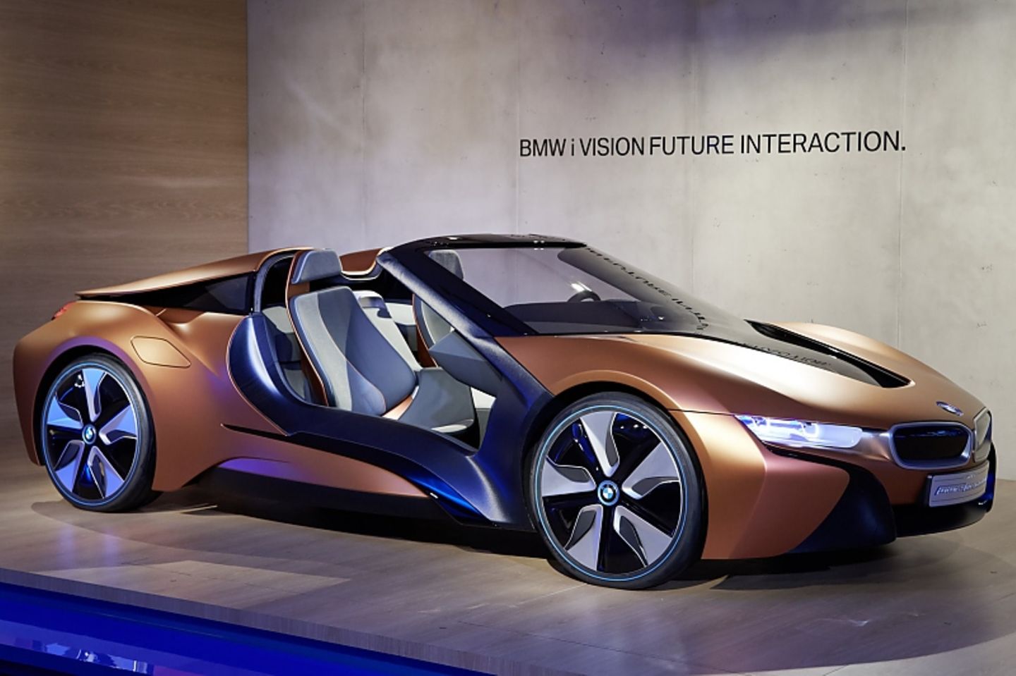 BMW i8 Spyder auf der CES 2016