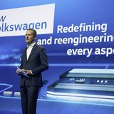 Herbert Diess hält seine Keynote auf der CES 2016