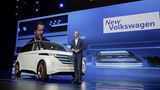 Herbert Diess hält seine Keynote auf der CES 2016