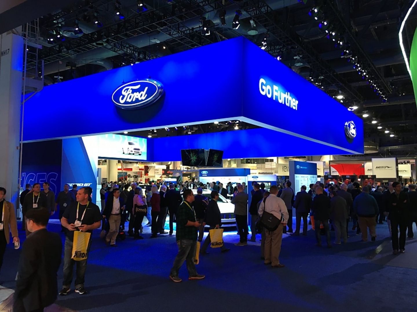 CES Messestand Ford