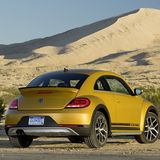 VW Beetle Dune 1.8 Turbo - der Heckspoiler fällt auf