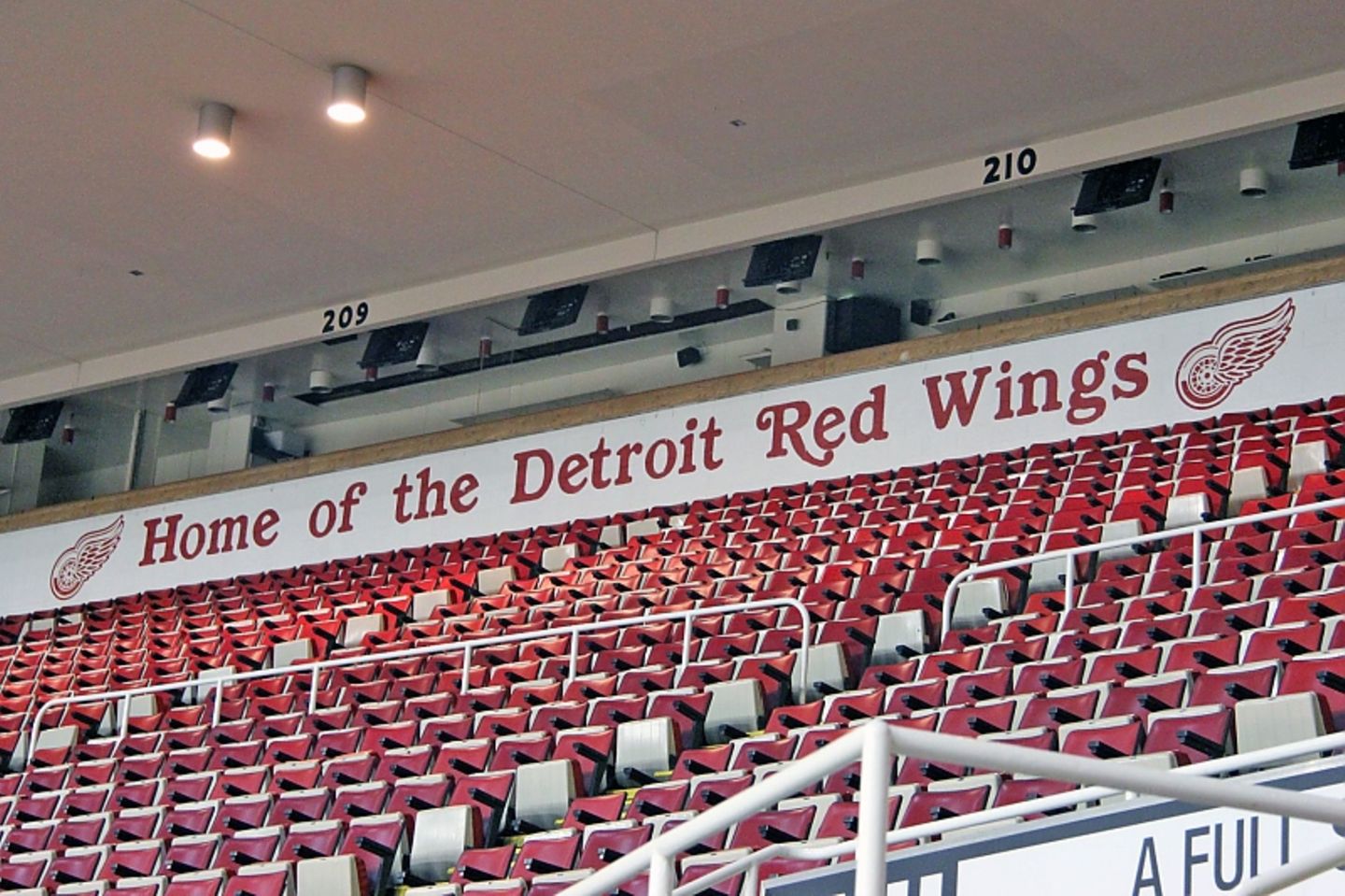 Hier sind die Detroit Red Wings zuhause: Joe Louis Arena.