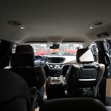 Selbst in der dritten Reihe finden Erwachsene Platz